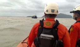 Cuaca Buruk, 14 Kapal Nelayan Tenggelam, 5 di Antaranya Sudah Ditemukan, 9 Masih Dicari - JPNN.com