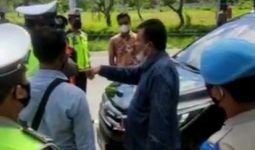 Lihat, Anggota DPRD Diadang Petugas di Pos Penyekatan, Berdebat Sengit, Begini Kejadiannya - JPNN.com