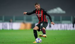 AC Milan Disebut-sebut Bakal Menaikkan Gaji Theo Hernandez - JPNN.com