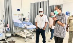 Pertamina Pantau Kesiapan Pertamedika di RS Darurat Covid-19 Asrama Haji - JPNN.com