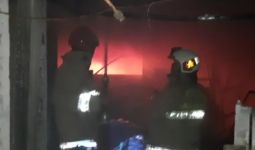 Gedung F BPOM Terbakar Setelah Ada Ledakan, Petugas Sangat Kewalahan - JPNN.com