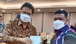 Filep Wamafma Minta Menkes Segera Merespons Kelangkaan Oksigen di Papua dan Papua Barat - JPNN.com