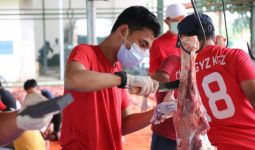 Sekolah Fatih Salurkan Ribuan Paket Daging Kurban Bekerja Sama dengan Keuchik - JPNN.com