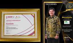 Dirut Pegadaian Raih 2 Penghargaan CEO 2021 - JPNN.com
