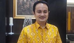 Balitbang Golkar Bagikan Sembako, Warga Titipkan Apresiasi untuk Menko Airlangga - JPNN.com
