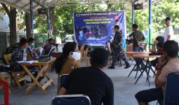 TNI AL Kembali Gelar Vaksinasi Covid-19 Kepada Masyarakat Maritim Teluk Palu - JPNN.com