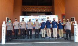 Pupuk Kaltim Salurkan Puluhan Tabung Oksigen Medis ke RS Bhayangkara Balikpapan - JPNN.com