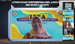 SMA 8 Jakarta Gelar LDKA, Kepsek Sampaikan 5 Hal Penting untuk Jadi Pemimpin - JPNN.com