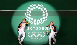 Greysia Polii / Apriyani Rahayu Raih Emas Tokyo 2020, Analis Politik Langsung Khawatir - JPNN.com