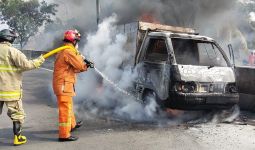 Mobil Boks Ludes Terbakar di Cilincing, Ini Penyebabnya - JPNN.com