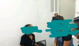2 Pasangan Bukan Muhrim Digerebek di Hotel, Satpol PP Amankan Alat Kontrasepsi - JPNN.com