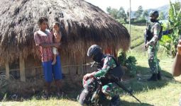 Satgas Yonif 751 Berikan Pengobatan Gratis Kepada Masyarakat Lanny Jaya Papua - JPNN.com