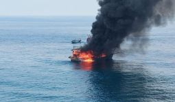 Kapal Nelayan Terbakar di Perairan Pulau Berhala, 1 ABK Meninggal Dunia, 2 Dilaporkan Hilang - JPNN.com