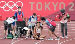 Mengharukan, Katarina Johnson Tolak Naik Kursi Roda, Tertatih-tatih Berlari ke Garis Finis - JPNN.com