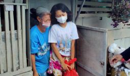 Gadis 11 Tahun di Surabaya Mendadak Yatim Piatu, Pascakeluarga Meninggal Akibat Covid-19 - JPNN.com