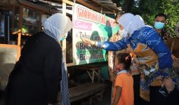 Berjumpa Menaker Ida, Sejumlah PKL di Mojokerto Girang, Ternyata... - JPNN.com