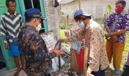 Gagalkan Aksi Begal di Bekasi, Pedagang Mainan Ini Kebanjiran Hadiah - JPNN.com
