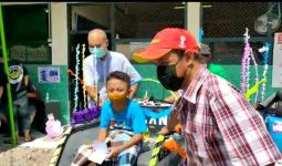Khitan Massal di Surabaya Saat Pandemi Covid-19, Pulangnya Diantar dengan Becak Hias - JPNN.com