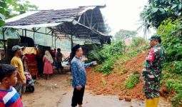 Longsor dan Banjir Bandang di Cigudeg Bogor, Puluhan Keluarga Mengungsi - JPNN.com