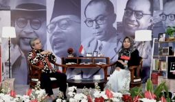 Yudi Latif Ungkap 'Islam Garam dan Gincu' ala Bung Hatta - JPNN.com
