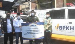 BPKH dan NU Care-Lazisnu Serahkan Ambulans untuk Tiga Kabupaten - JPNN.com