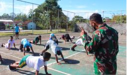 Lihat! Ini Aksi TNI AD Melatih 123 Pemuda di Papua - JPNN.com