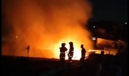Kebakaran Permukiman Warga di Paseban Jakarta Pusat, Sebegini Kerugiannya - JPNN.com