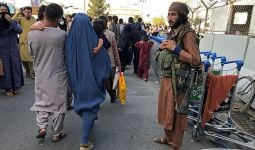 Taliban Kuasai Afghanistan, Penyelundup Manusia dan Aparat Busuk Ambil Keuntungan - JPNN.com