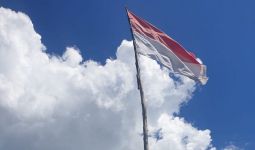 TNI Gelar Napak Tilas Pembuatan Tugu Merah Putih di Puncak Tertinggi Distrik Kanggime Papua - JPNN.com