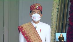 Jokowi Kenakan Pakaian Adat Lampung, Ma'ruf Amin? - JPNN.com