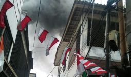Kebakaran 3 Rumah dan Home Industri di Tambora, Kerugian Capai Miliaran Rupiah - JPNN.com
