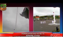 Bendera Merah Putih Jatuh di Pundak Paskibra, Anggota TNI-Polri Langsung Bergerak Cepat - JPNN.com