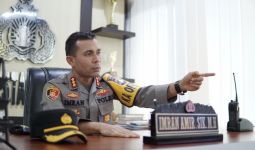 Polisi Sita 3 Kardus Surat Bertanda Tangan Gubernur Sumbar yang Digunakan untuk Meminta Sumbangan  - JPNN.com