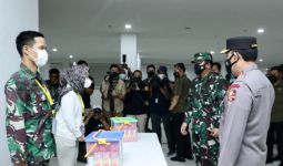 Sukarelawan Penanganan COVID-19 Wanita Ingin Jadi TNI, Panglima Bersikap Begini - JPNN.com