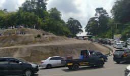 Pergi ke Puncak saat PPKM, Wisatawan Kecele, Pulangnya Kena Macet - JPNN.com