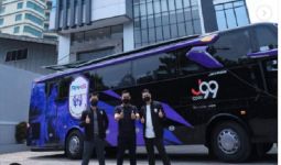 Juragan 99 Serahkan Bus untuk Klub Sepak Bola Milik Raffi Ahmad - JPNN.com