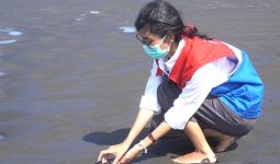 Pertamina Kembali Melepasliarkan 206 Penyu Lekang di Pantai Sodong Cilacap - JPNN.com