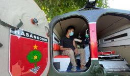 Kodim Makassar Kerahkan Tank Tempur Ambulans Agar Warga Mau Divaksin - JPNN.com