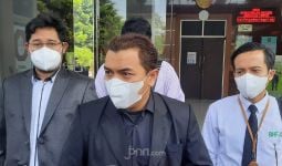 Kuasa Hukum Habib Rizieq Tak Cuma Bawa Surat Protes ke PN Jaktim - JPNN.com