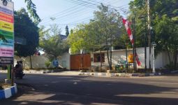 OTT KPK, Banyak Mobil di Depan Rumah Bupati Probolinggo, Kesaksian Warga - JPNN.com