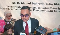 Kaji Pemberantasan Korupsi melalui Prinsip Ultimum Remedium, Ahmad Sahroni Raih Gelar Doktor - JPNN.com