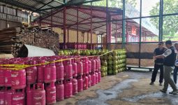 10 Ribu Tabung Gas Elpiji Oplosan Hasil Sitaan di Indramayu Dibawa Polda Jabar ke Bandung - JPNN.com