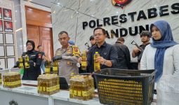 Waspada, Minyak Goreng Palsu Beredar di Pasar Kota Bandung - JPNN.com