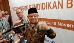 Pernyataan Terbaru Mendikdasmen Abdul Mu'ti soal Kenaikan Gaji, Honorer Bisa Senang - JPNN.com