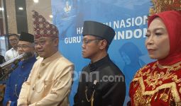 Mendikdasmen Abdul Mu'ti Ungkap 295 Ribu Guru Belum Sarjana, Solusinya Sudah Disiapkan - JPNN.com