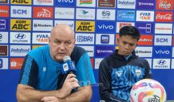 Kalah dari Dewa United, Pelatih Persib: Mereka Punya Gelandang Terbaik di Liga - JPNN.com