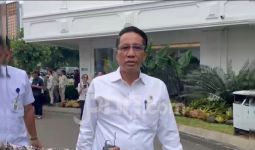 Para Menteri Hadiri Sidang Kabinet di Istana Negara, Kompak Pakai Kemeja Putih - JPNN.com