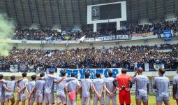 Persija vs Persib: Bobotoh Datang Beri Dukungan, Gervane Kastaneer Bawa Pesan Penting - JPNN.com