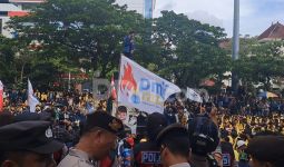 Demo Mahasiswa di Semarang Hari Ini: Indonesia Sekarat! - JPNN.com