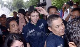 Valentino Rossi Liburan Asoy di Labuan Bajo - JPNN.com